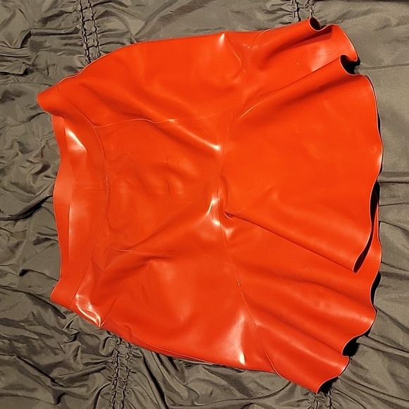 Libidex latex dahlia skirt xxl bnwt - Picture 2 of 4